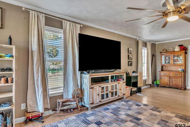 109 Sanders Lane, Pittsburg, TX 75686