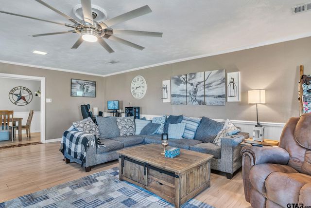 109 Sanders Lane, Pittsburg, TX 75686