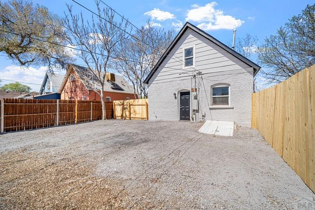 1018 E Ash St, Pueblo, CO 81001