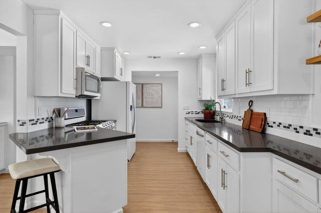 4512 Ulysses Dr, Sacramento, CA 95864