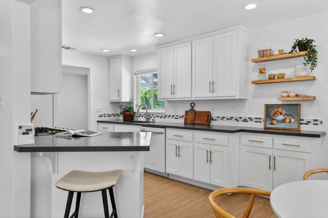 4512 Ulysses Dr, Sacramento, CA 95864