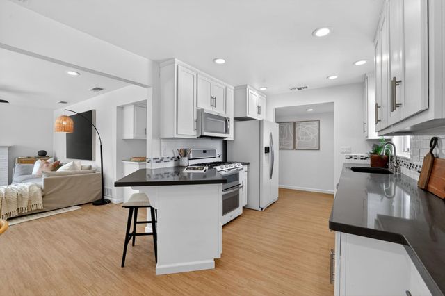 4512 Ulysses Dr, Sacramento, CA 95864