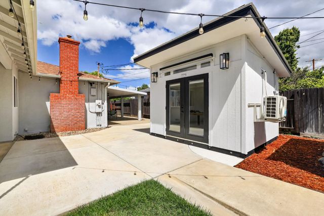 4512 Ulysses Dr, Sacramento, CA 95864