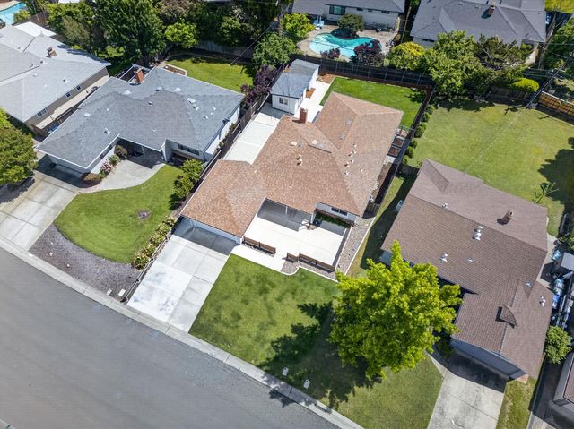 4512 Ulysses Dr, Sacramento, CA 95864