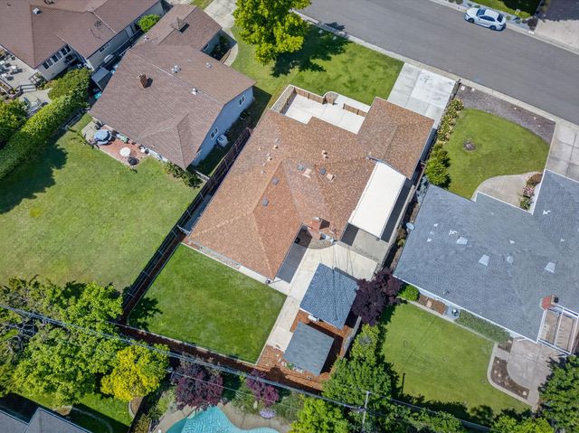 4512 Ulysses Dr, Sacramento, CA 95864