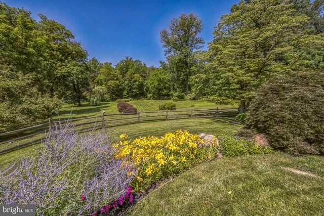 220 RADNOR CHESTER RD, Villanova, PA 19085