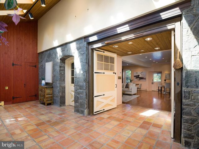 220 RADNOR CHESTER RD, Villanova, PA 19085