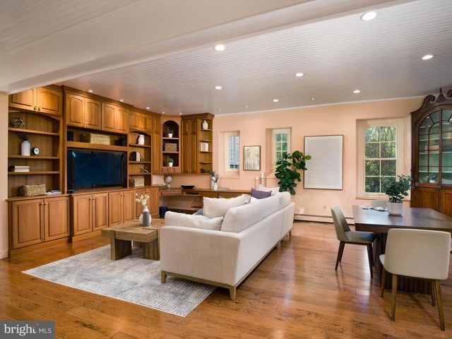 220 RADNOR CHESTER RD, Villanova, PA 19085