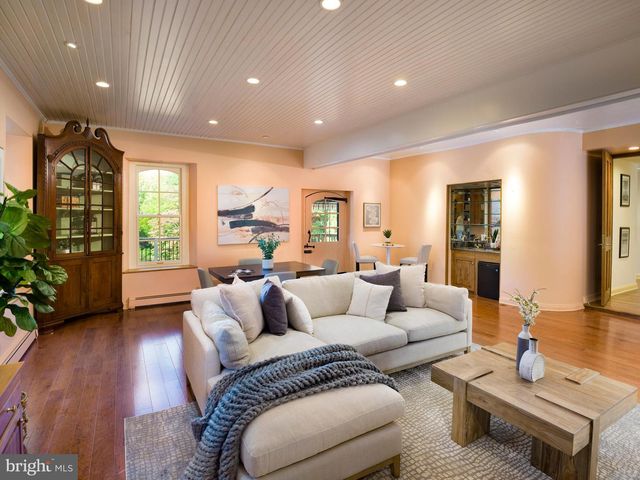 220 RADNOR CHESTER RD, Villanova, PA 19085