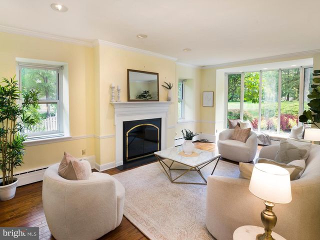 220 RADNOR CHESTER RD, Villanova, PA 19085