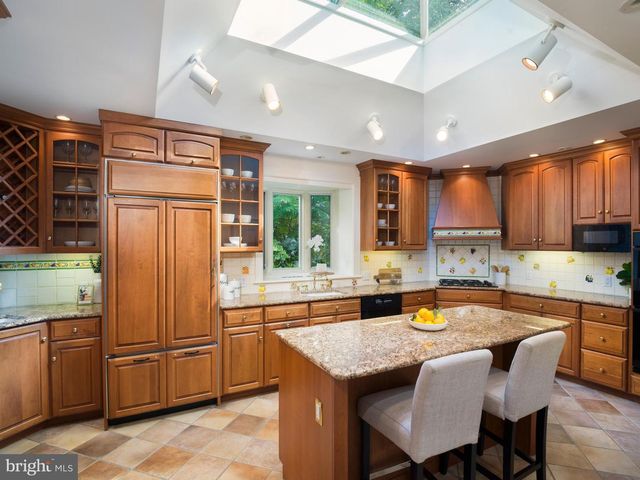 220 RADNOR CHESTER RD, Villanova, PA 19085