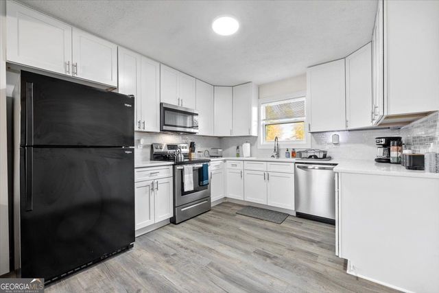 4281 Hiram Lithia Springs Road SW, Powder Springs, GA 30127