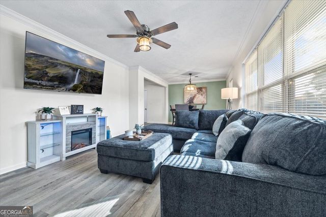 4281 Hiram Lithia Springs Road SW, Powder Springs, GA 30127