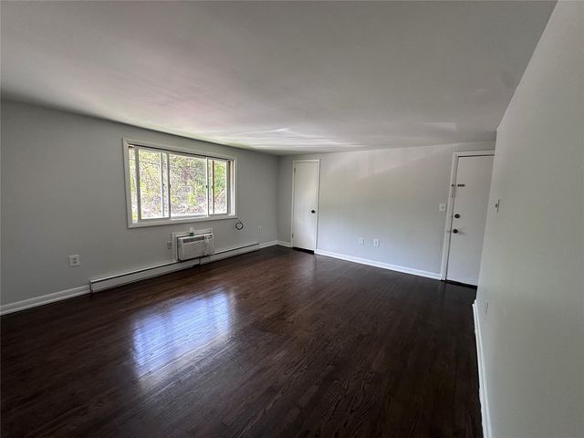 1304 Parr Lake Drive 13D, Newburgh, NY 12550