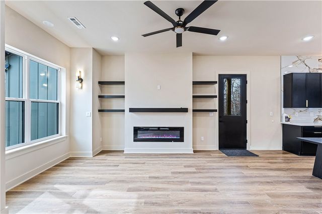 18 Dunstable Drive, Bella Vista, AR 72714