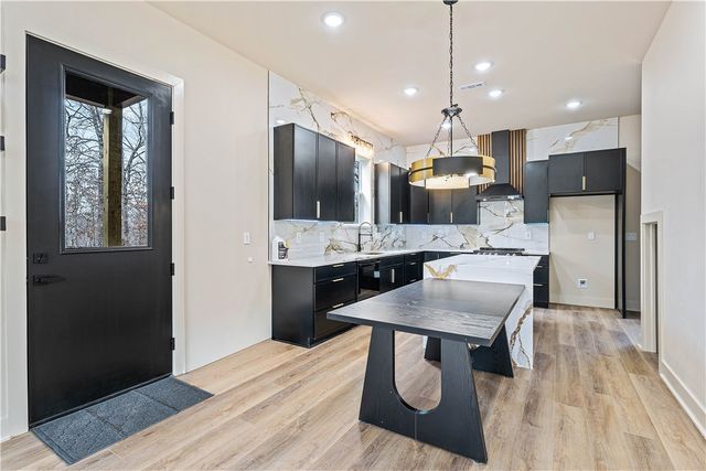 18 Dunstable Drive, Bella Vista, AR 72714