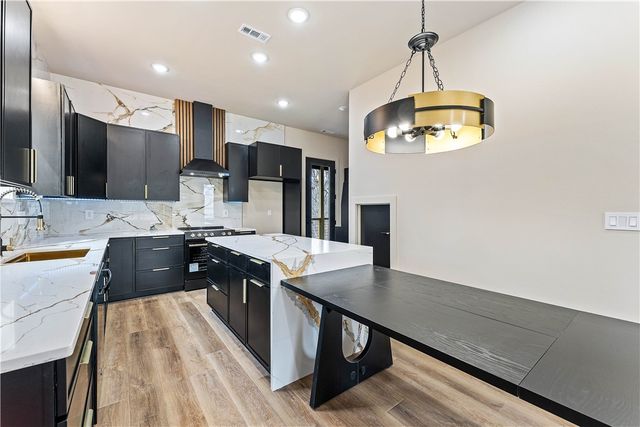 18 Dunstable Drive, Bella Vista, AR 72714