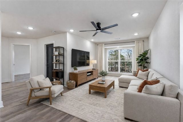 18 Dunstable Drive, Bella Vista, AR 72714