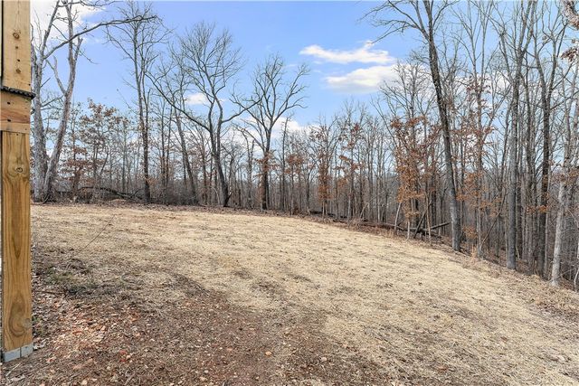 18 Dunstable Drive, Bella Vista, AR 72714