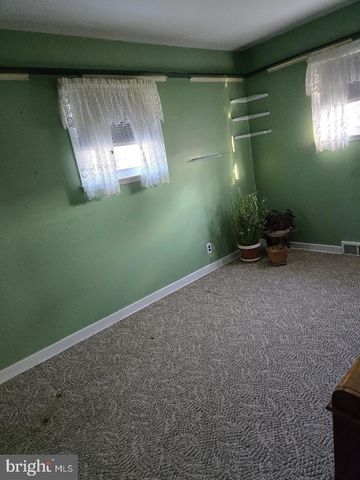 616 BEECHWOOD RD, Willow Grove, PA 19090