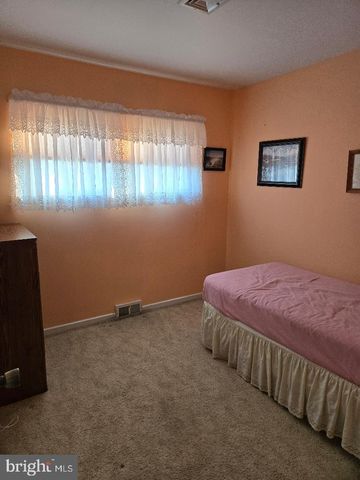 616 BEECHWOOD RD, Willow Grove, PA 19090