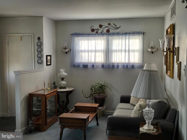 616 BEECHWOOD RD, Willow Grove, PA 19090