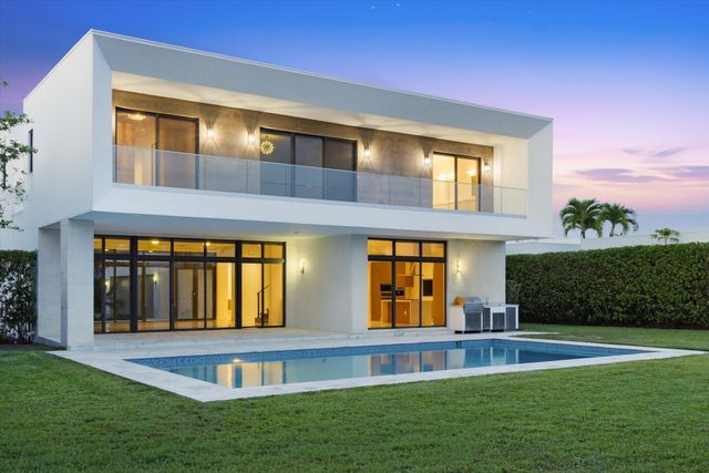 16570 Sunset Way, Weston, FL 33326