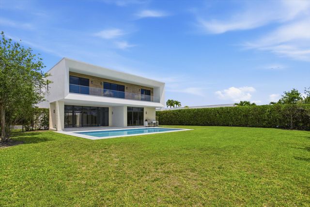 16570 Sunset Way, Weston, FL 33326