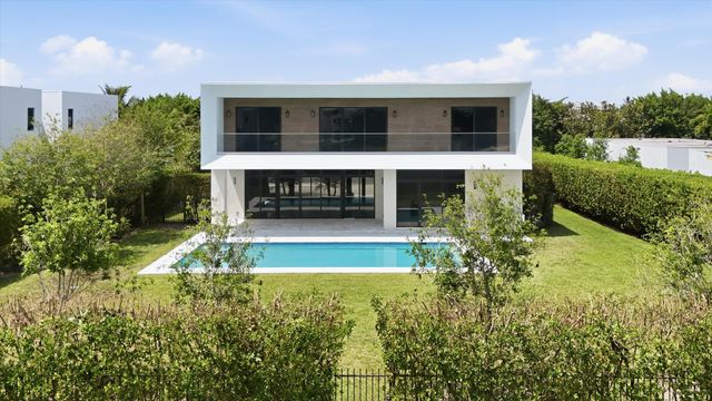 16570 Sunset Way, Weston, FL 33326