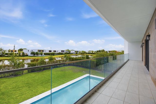 16570 Sunset Way, Weston, FL 33326