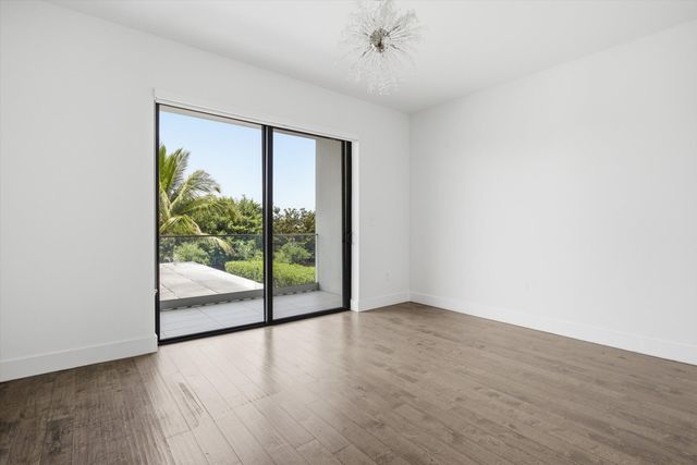 16570 Sunset Way, Weston, FL 33326