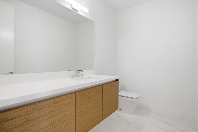 16570 Sunset Way, Weston, FL 33326