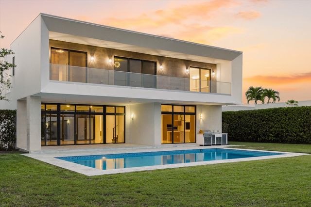 16570 Sunset Way, Weston, FL 33326