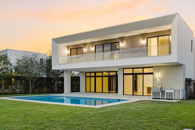 16570 Sunset Way, Weston, FL 33326
