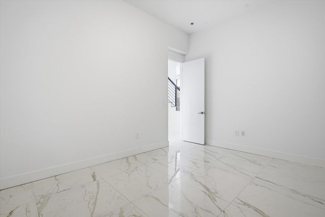 16570 Sunset Way, Weston, FL 33326