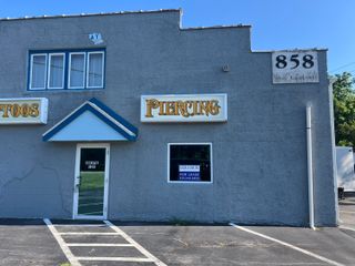 858 Lincolnway, Valparaiso, IN 46385