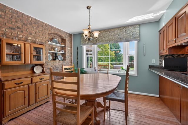 202 S Stourbridge Road, Versailles, KY 40383