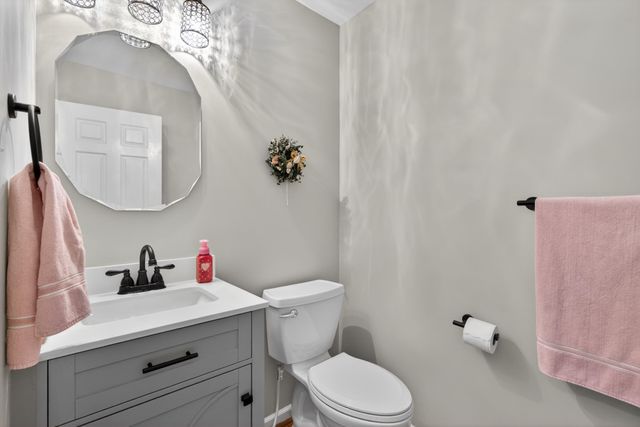202 S Stourbridge Road, Versailles, KY 40383