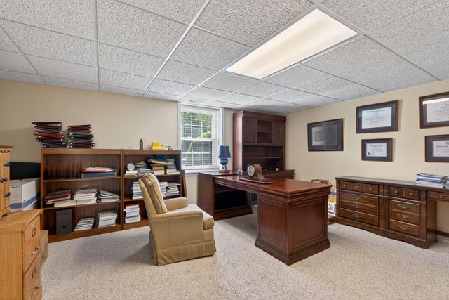 202 S Stourbridge Road, Versailles, KY 40383