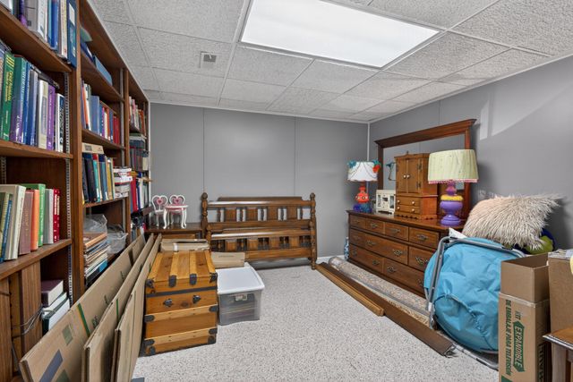 202 S Stourbridge Road, Versailles, KY 40383