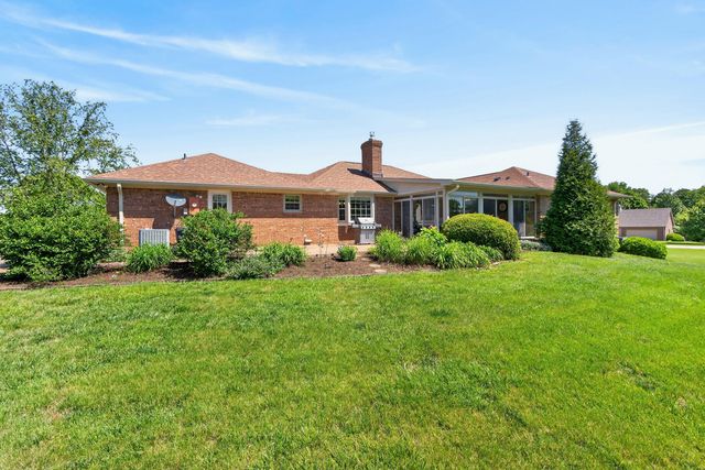 202 S Stourbridge Road, Versailles, KY 40383