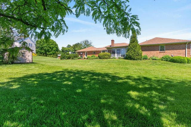 202 S Stourbridge Road, Versailles, KY 40383