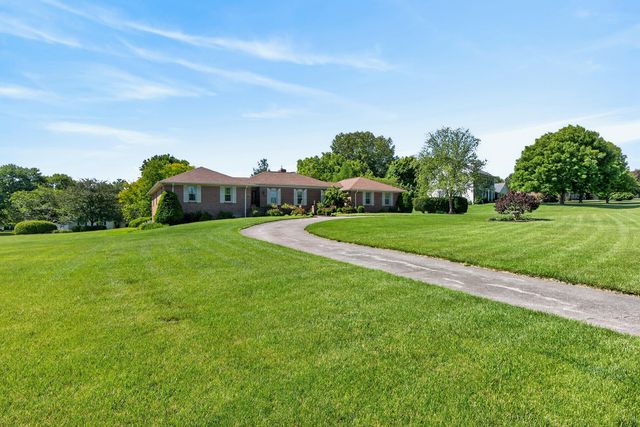 202 S Stourbridge Road, Versailles, KY 40383