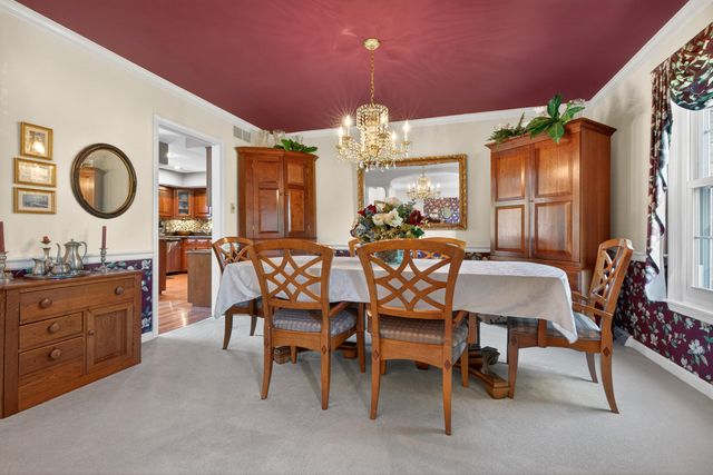 202 S Stourbridge Road, Versailles, KY 40383