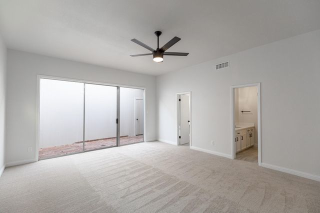 20 Charleston Street N, Sugar Land, TX 77478