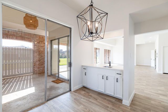 20 Charleston Street N, Sugar Land, TX 77478