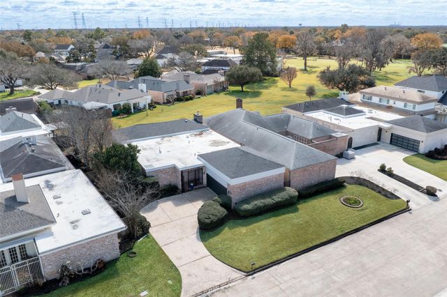 20 Charleston Street N, Sugar Land, TX 77478