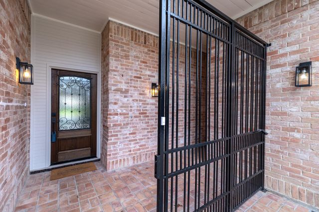 20 Charleston Street N, Sugar Land, TX 77478