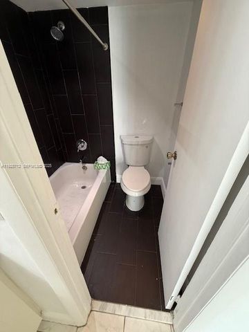 3301 N Country Club Dr 803, Aventura, FL 33180