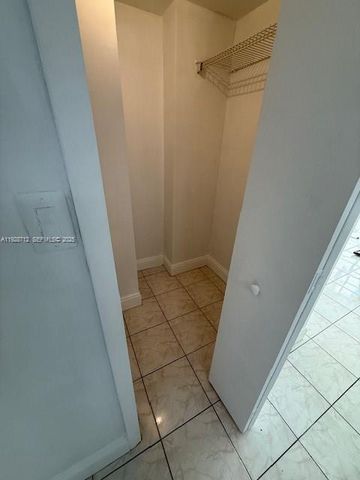 3301 N Country Club Dr 803, Aventura, FL 33180